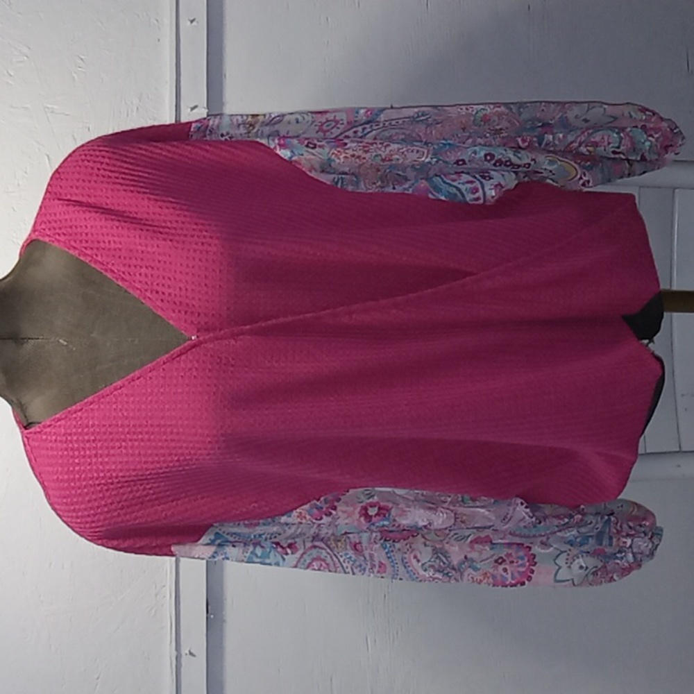 Excellent condition UMGEE beautiful woman pink blouse